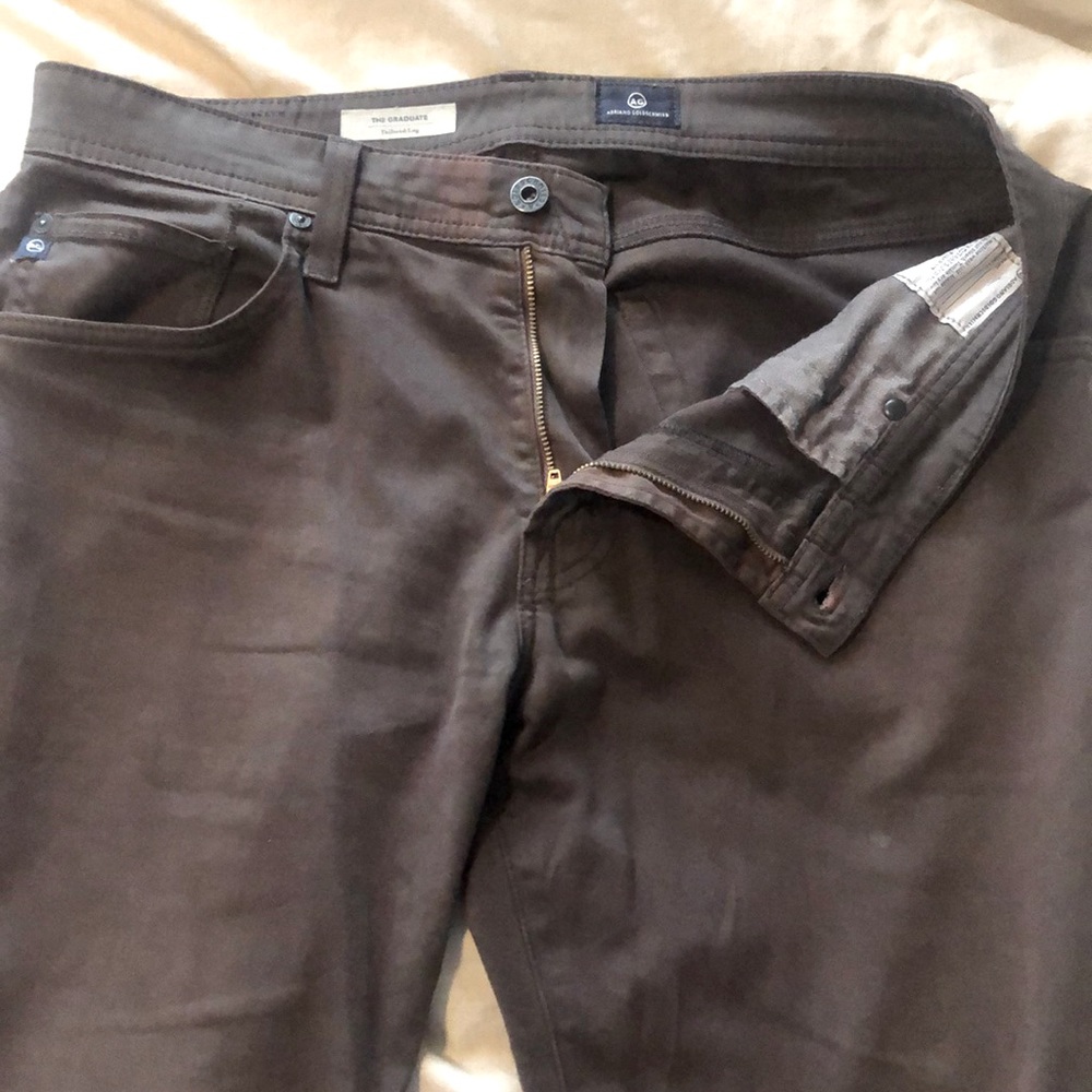 AG Brown tailored leg chinos
Size 34/32